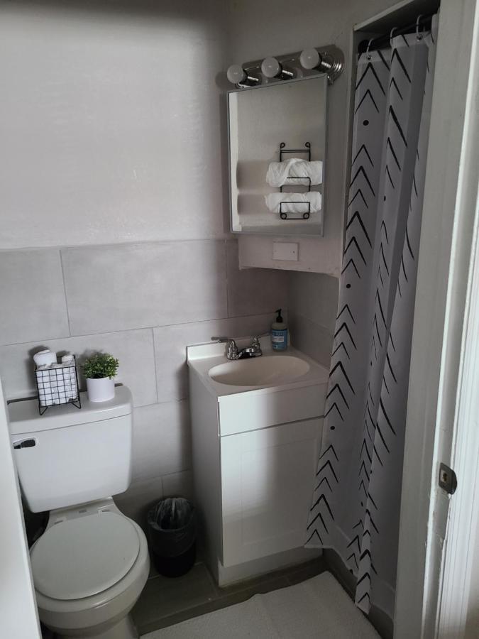 Modern Studio Retreat With King Bed - Cozy Comfort Pahokee Extérieur photo